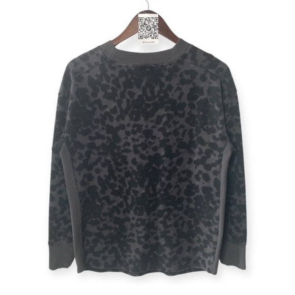 ALL in MOTION printed sweatshirt // L - Picture 4 of 7